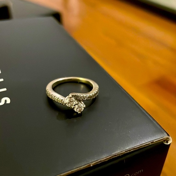 Diamond ring (real) Ever Us ring from Kay - Picture 3 of 3